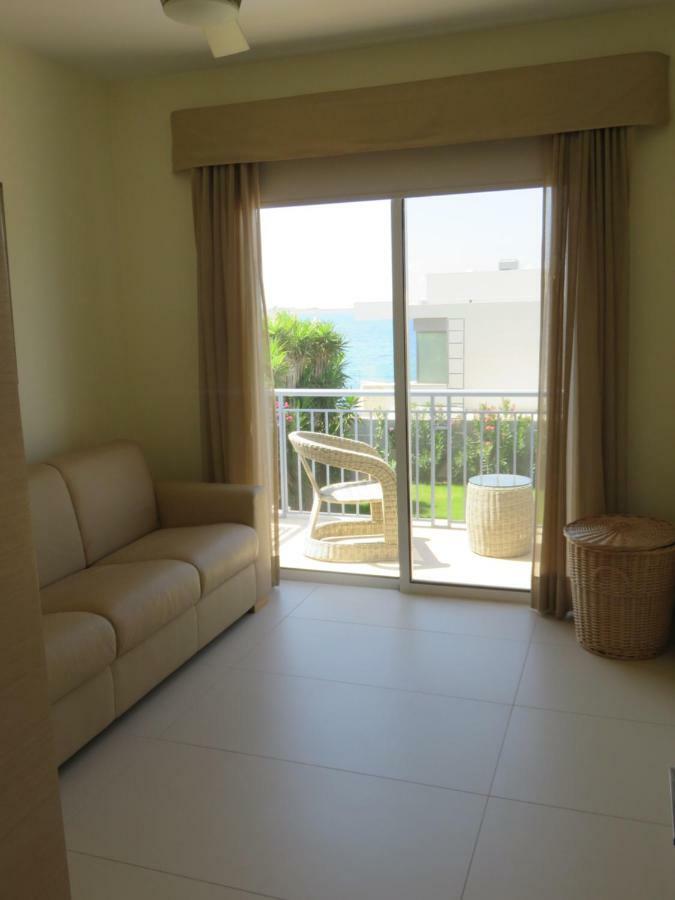 Villa Victoria Paphos ภายนอก รูปภาพ