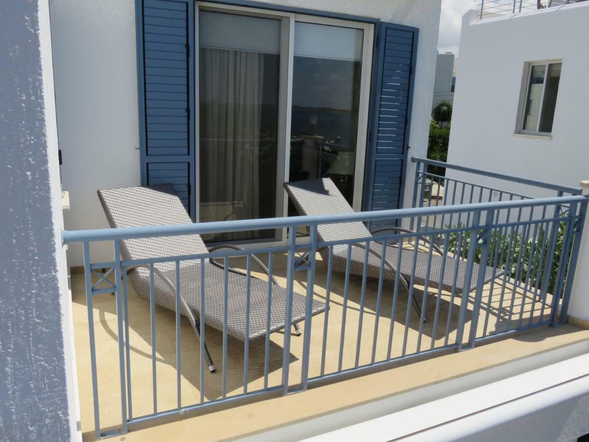 Villa Victoria Paphos ภายนอก รูปภาพ