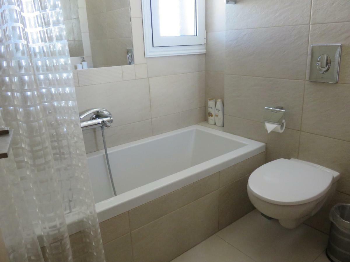 Villa Victoria Paphos ภายนอก รูปภาพ