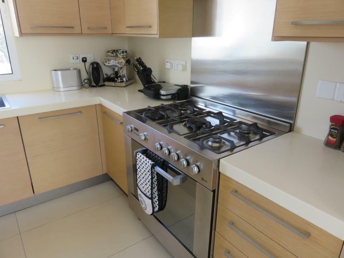 Villa Victoria Paphos ภายนอก รูปภาพ