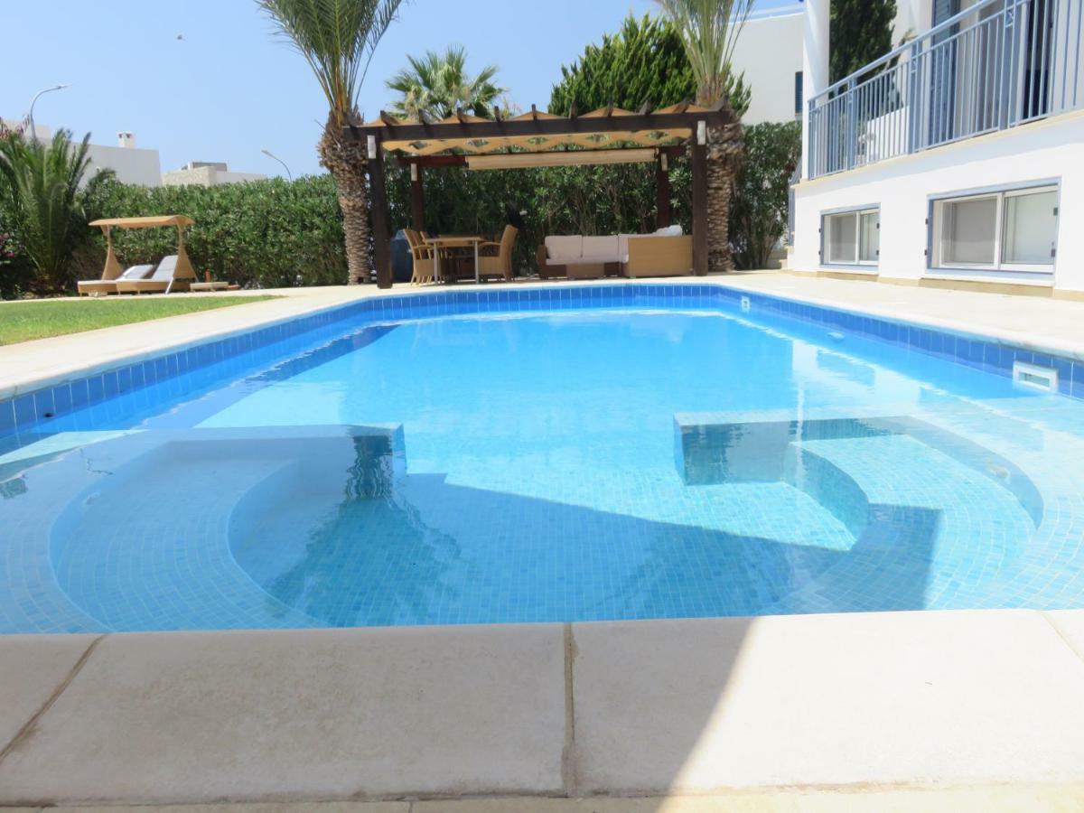 Villa Victoria Paphos ภายนอก รูปภาพ