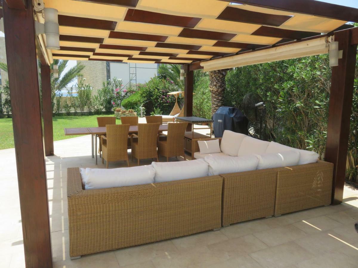 Villa Victoria Paphos ภายนอก รูปภาพ