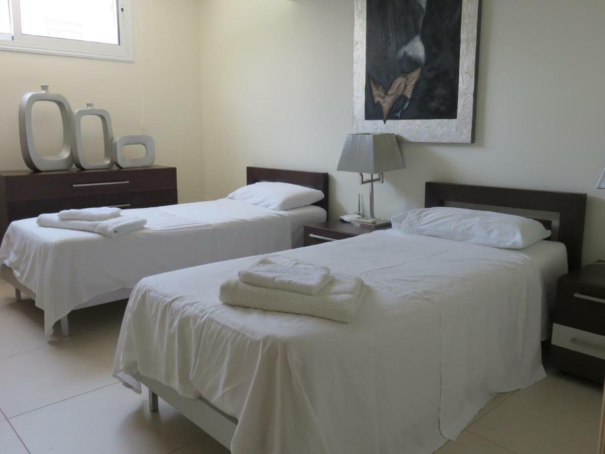 Villa Victoria Paphos ภายนอก รูปภาพ